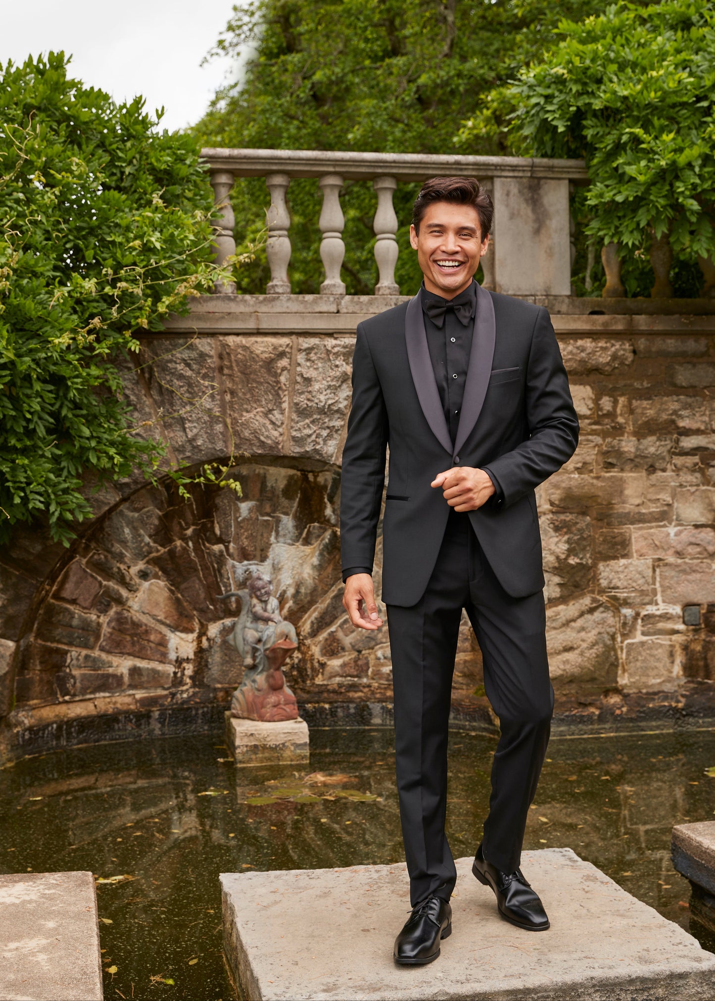 Couture 1910 Black Miles Tuxedo