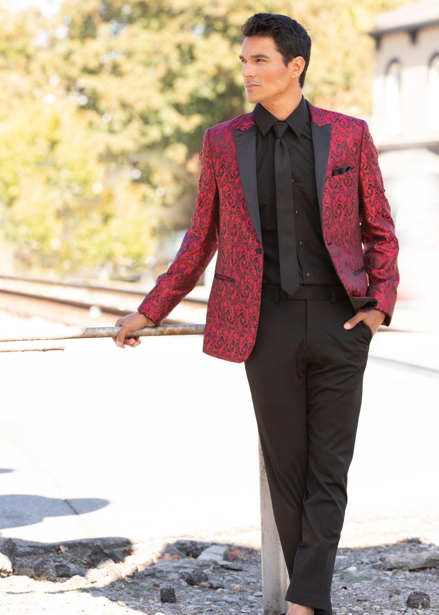 Couture 1910 Red Paisley