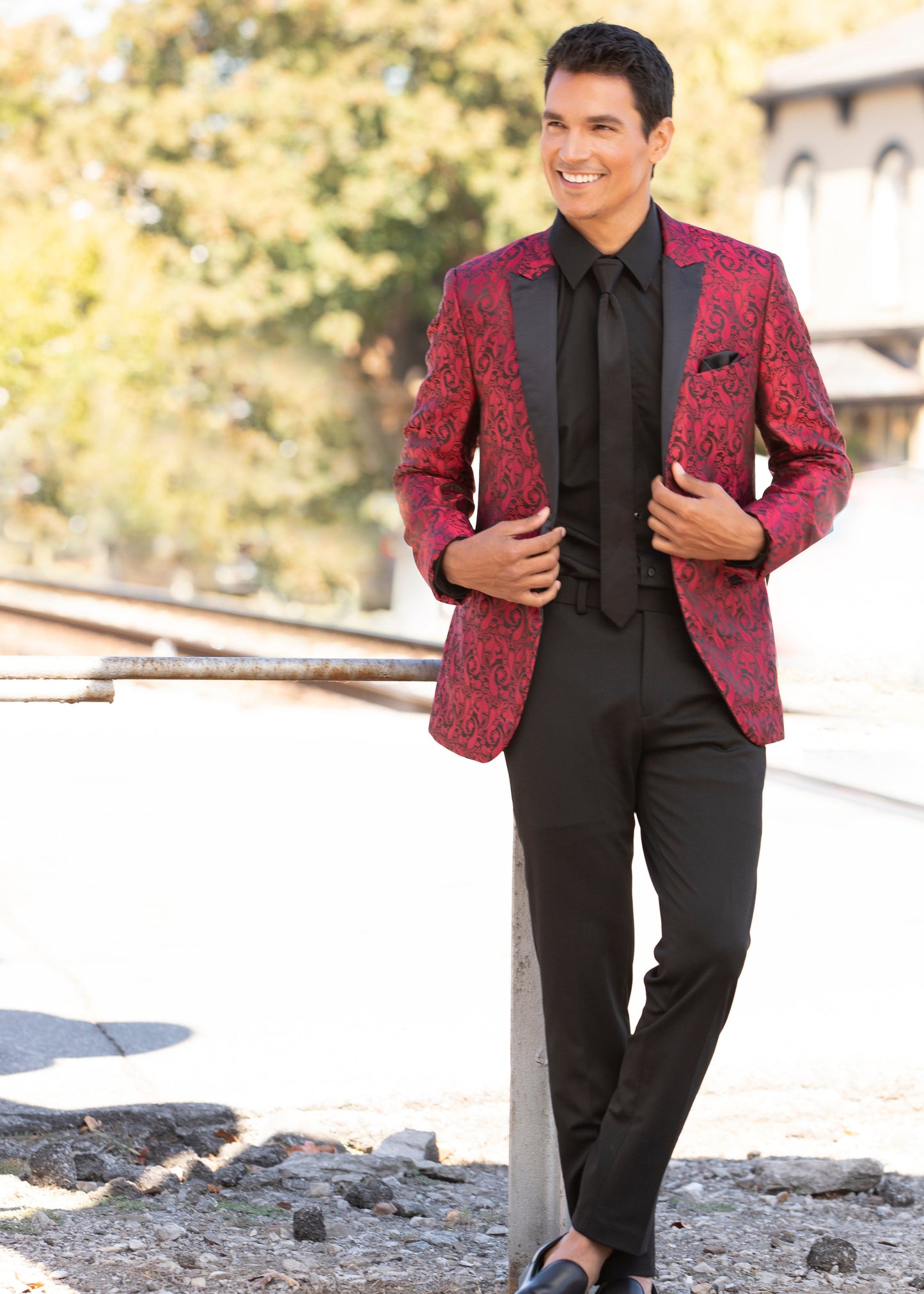 Couture 1910 Red Paisley